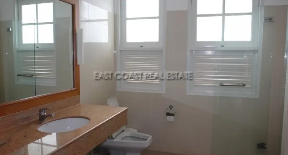 For rent 3 bedrooms house in Na Jomtien, Pattaya