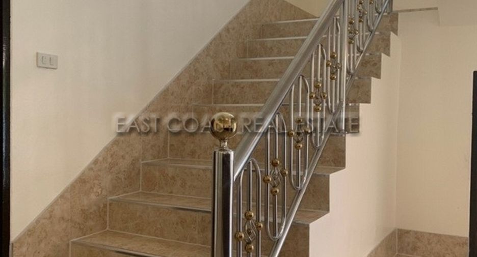 For rent 4 bedrooms house in East Pattaya, Pattaya
