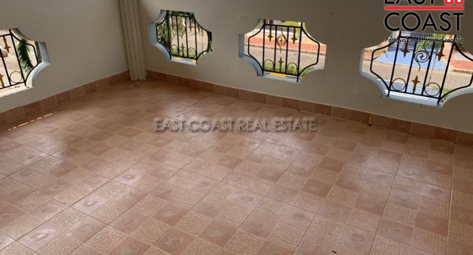 For rent 4 bedrooms house in East Pattaya, Pattaya