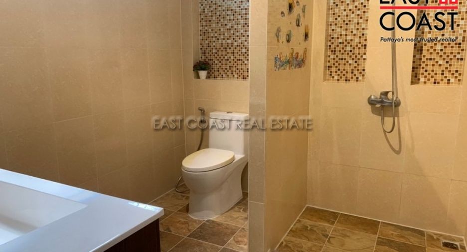 For rent 4 bedrooms house in East Pattaya, Pattaya