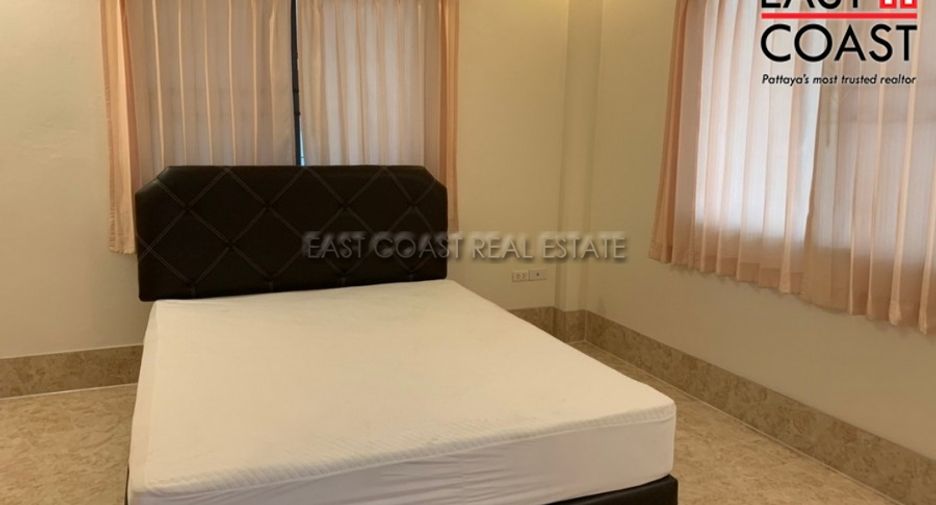 For rent 4 bedrooms house in East Pattaya, Pattaya