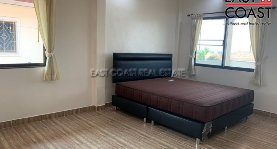 For rent 4 bedrooms house in East Pattaya, Pattaya