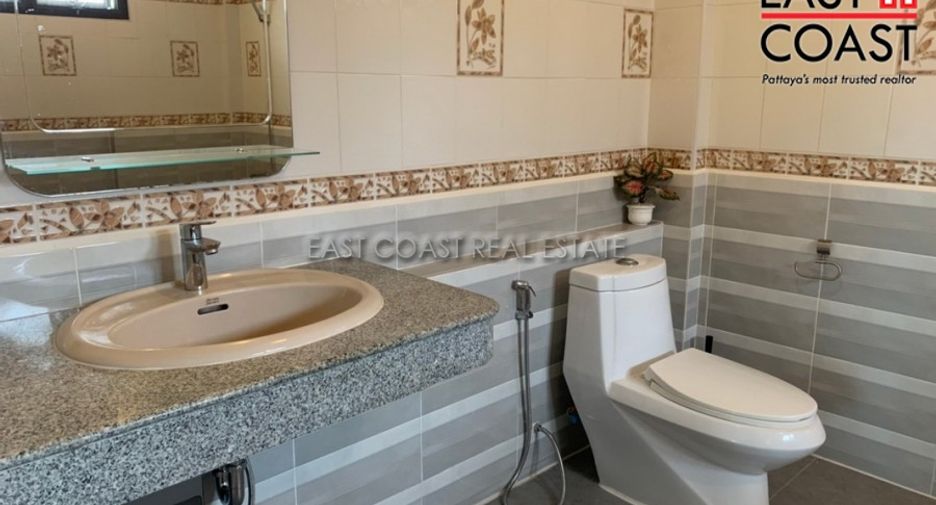 For rent 4 bedrooms house in East Pattaya, Pattaya