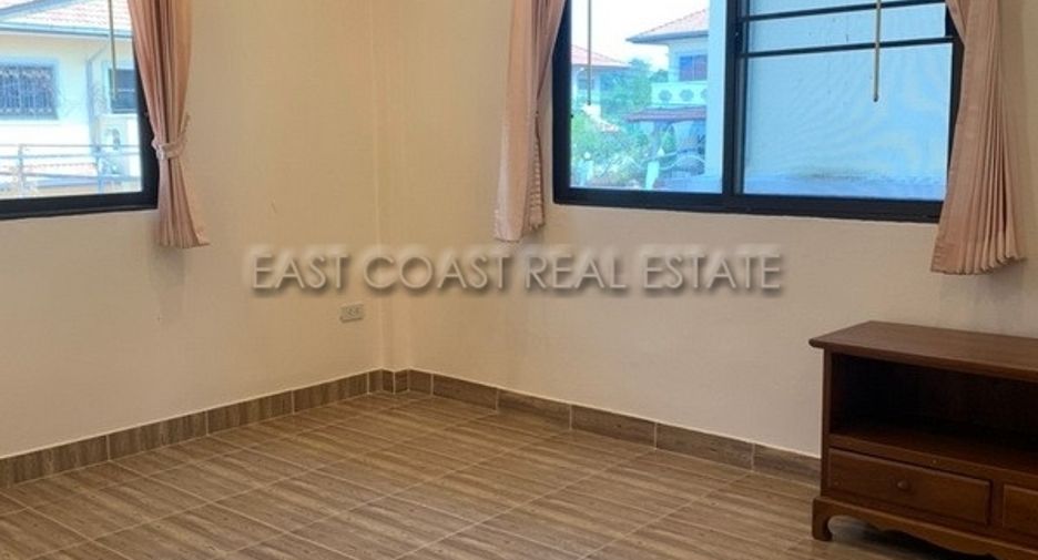 For rent 4 bedrooms house in East Pattaya, Pattaya