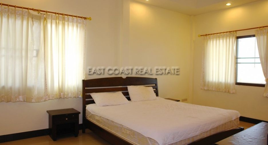 À louer 4 chambres maison à East Pattaya, Pattaya