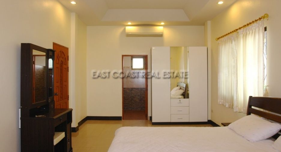 À louer 4 chambres maison à East Pattaya, Pattaya