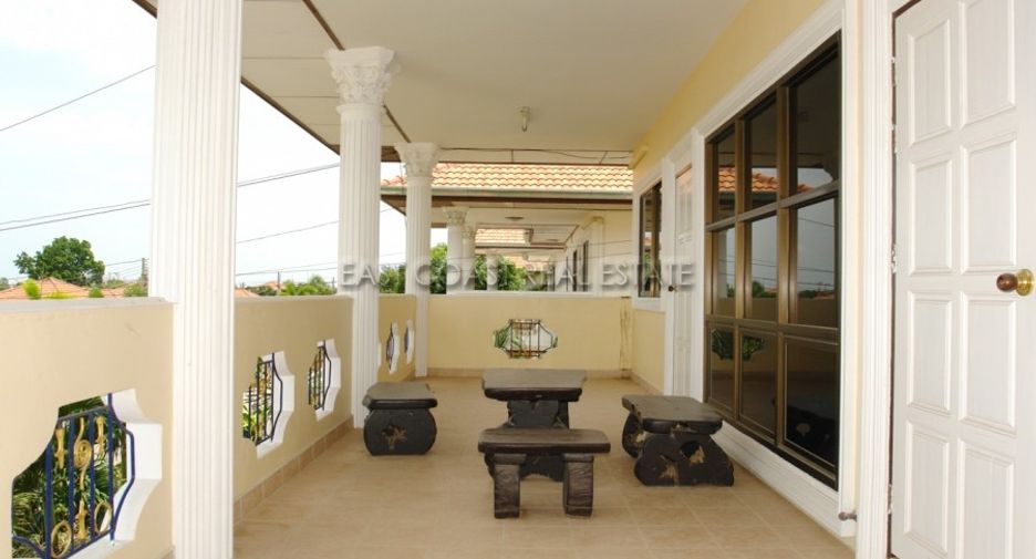 À louer 4 chambres maison à East Pattaya, Pattaya