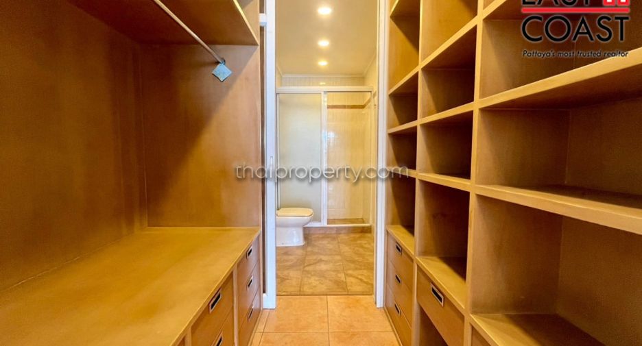 For rent 2 bedrooms condo in Jomtien, Pattaya