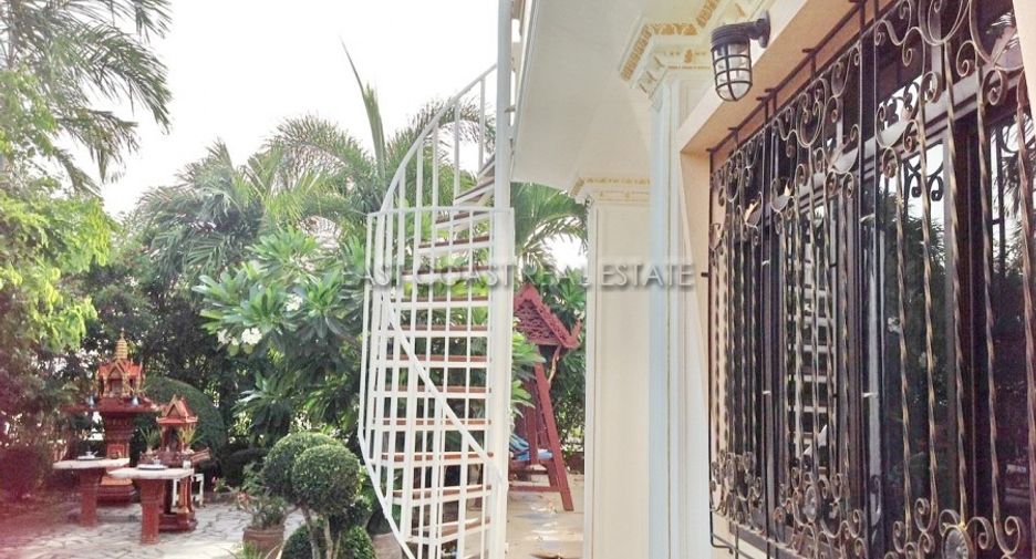 Casa en alquiler de 3 habitaciones en East Pattaya, Pattaya