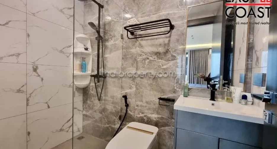 For rent 2 bedrooms condo in Bang Lamung, Chonburi