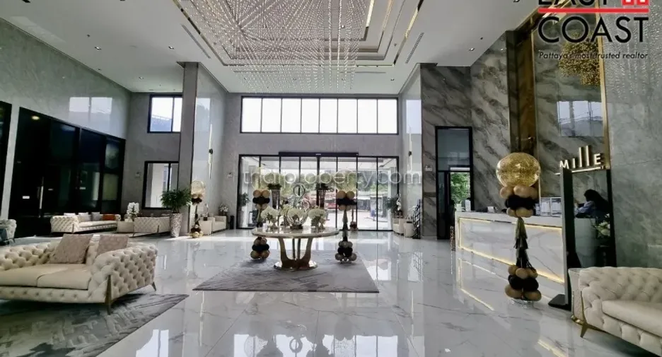 For rent 2 bedrooms condo in Bang Lamung, Chonburi