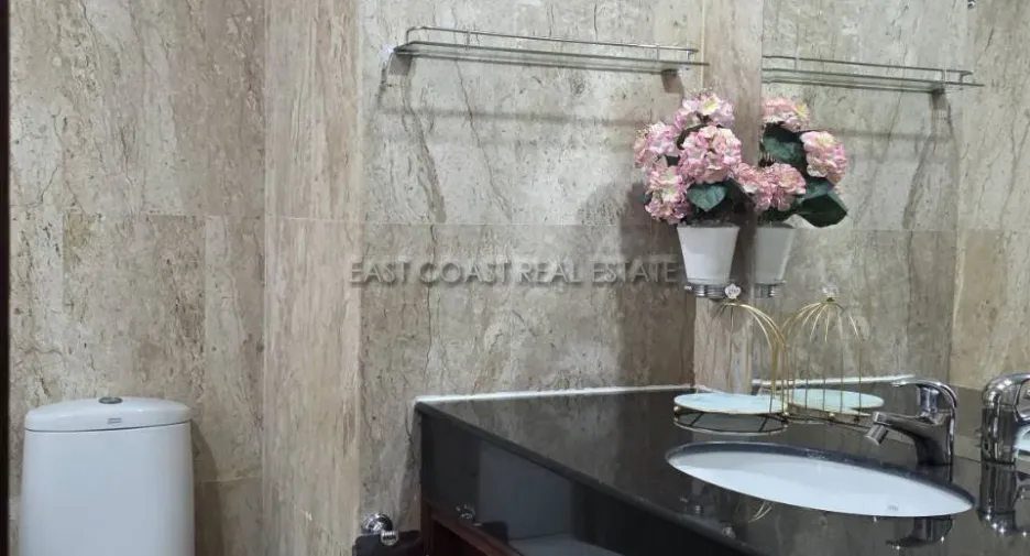 For rent 2 bedrooms condo in Bang Lamung, Chonburi