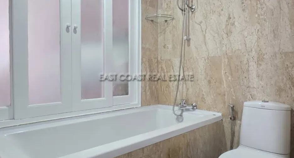 For rent 2 bedrooms condo in Bang Lamung, Chonburi