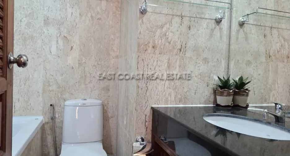 For rent 2 bedrooms condo in Bang Lamung, Chonburi