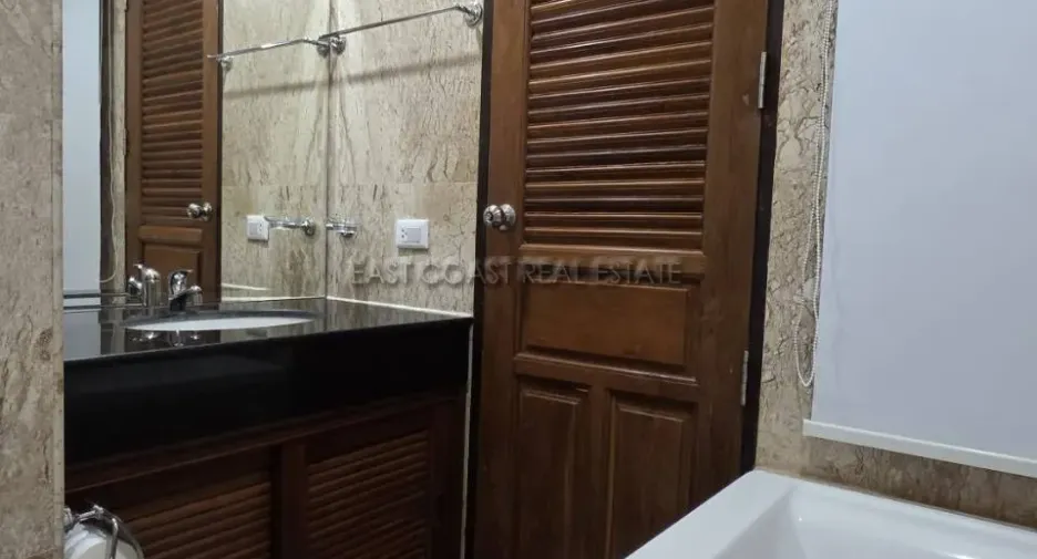 For rent 2 bedrooms condo in Bang Lamung, Chonburi