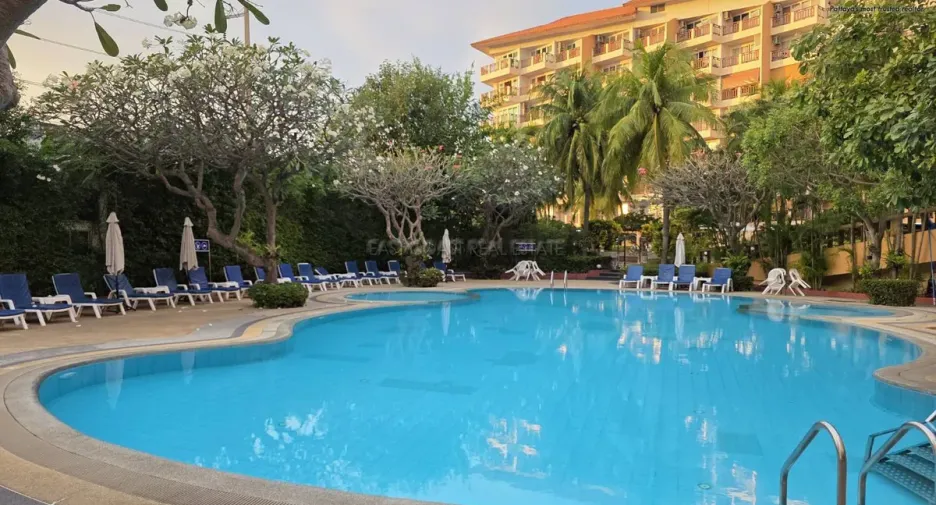 For rent 2 bedrooms condo in Bang Lamung, Chonburi