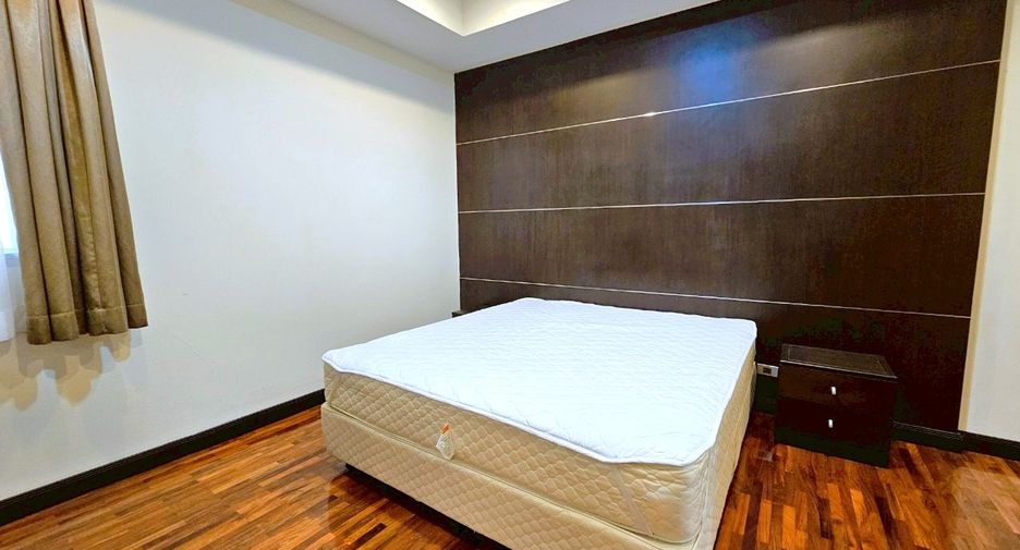For rent 3 ベッドルーム condo in Watthana, Bangkok
