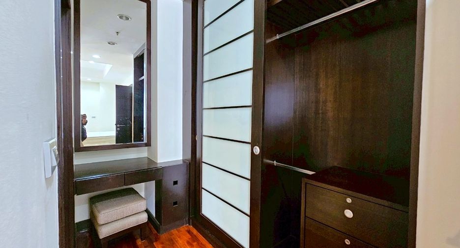 For rent 3 ベッドルーム condo in Watthana, Bangkok