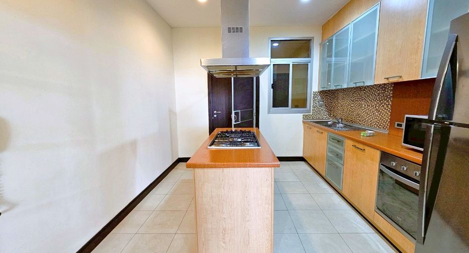 For rent 3 ベッドルーム condo in Watthana, Bangkok