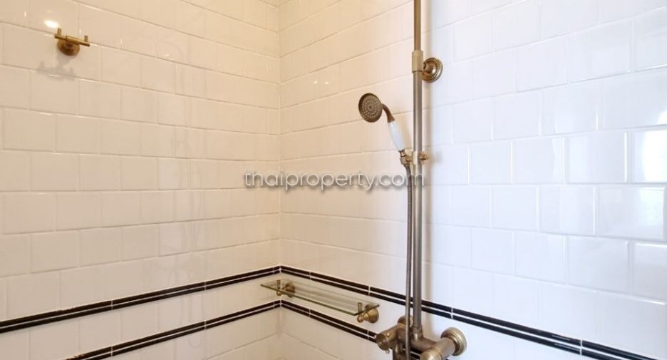 For rent 2 bedrooms condo in Sattahip, Chonburi