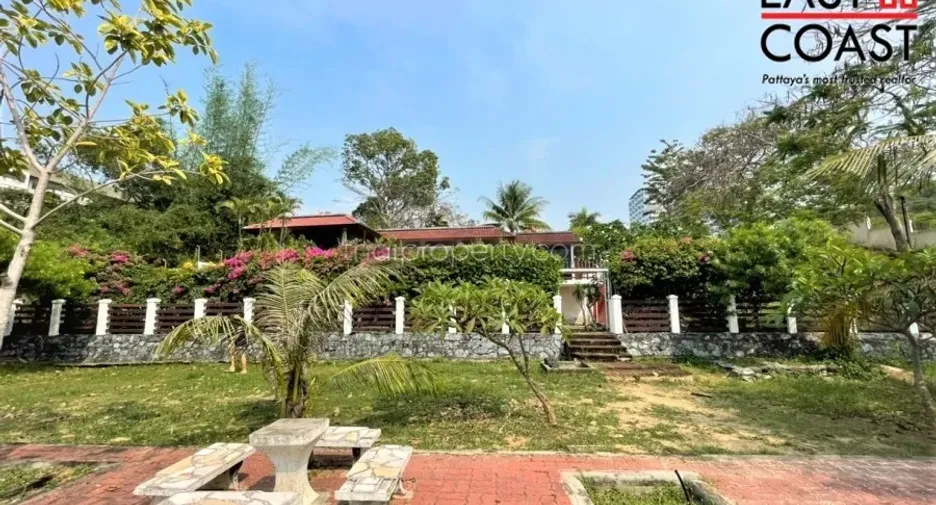 Casa en alquiler de 4 habitaciones en Na Jomtien, Pattaya