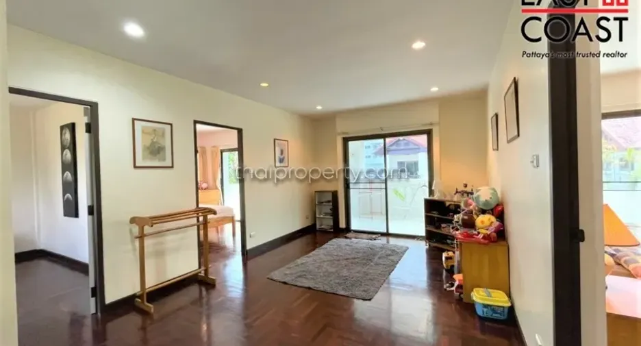 Casa en alquiler de 4 habitaciones en Na Jomtien, Pattaya