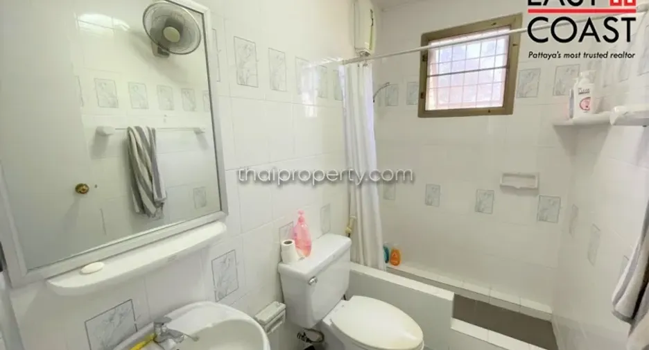 Casa en alquiler de 4 habitaciones en Na Jomtien, Pattaya