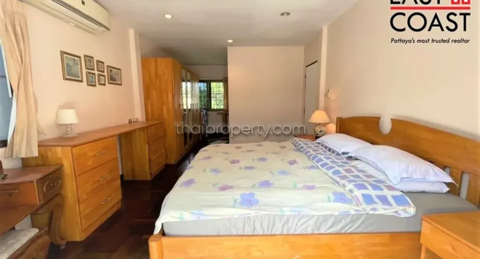 Casa en alquiler de 4 habitaciones en Na Jomtien, Pattaya