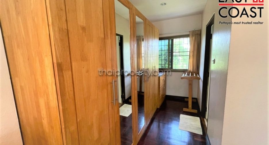 For rent 4 bedrooms house in Sattahip, Chonburi
