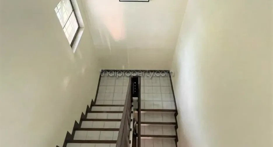 Casa en alquiler de 4 habitaciones en Na Jomtien, Pattaya