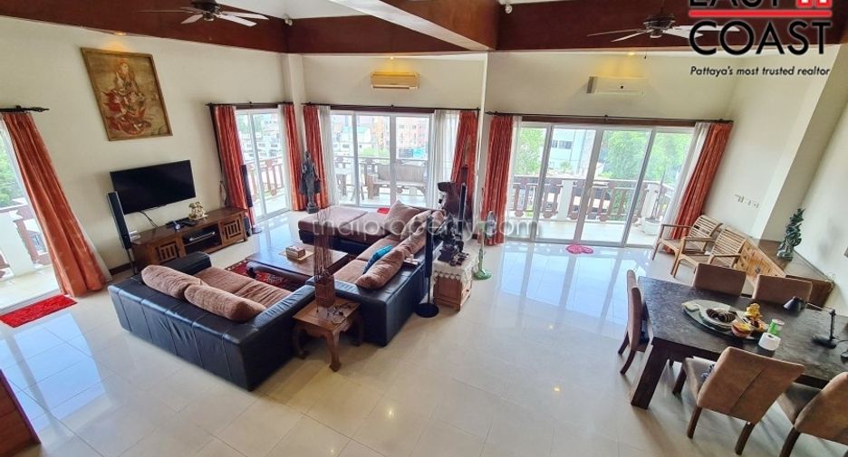 For rent 2 bedrooms condo in Bang Lamung, Chonburi