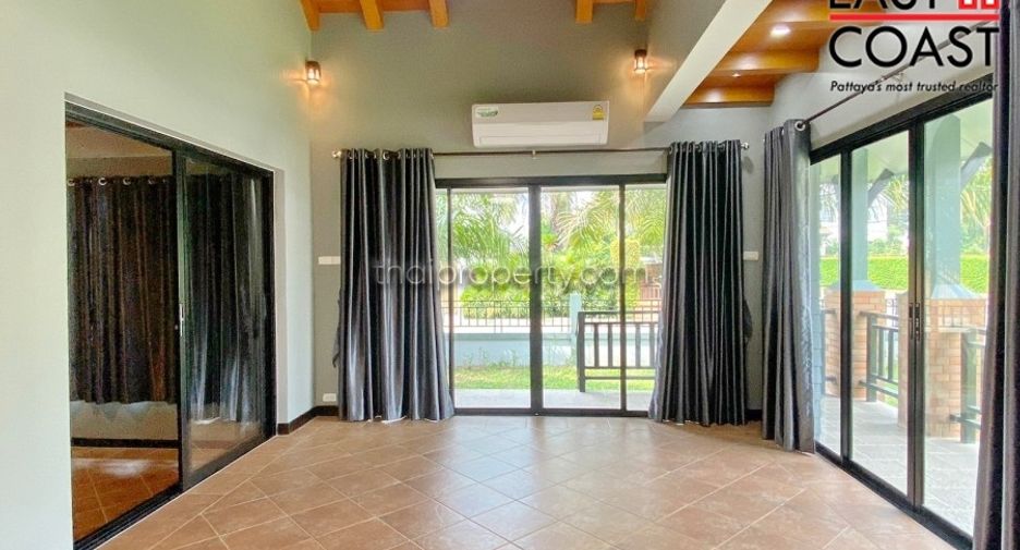 For rent 4 bedrooms house in East Pattaya, Pattaya