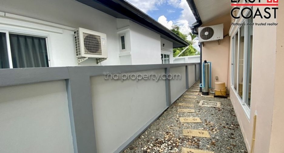 Haus zur Miete mit 3 Zimmer in Bang Lamung, Chonburi