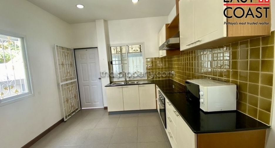Haus zur Miete mit 3 Zimmer in Bang Lamung, Chonburi