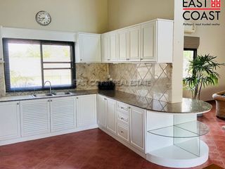 Haus zur Miete mit 4 Zimmer in Bang Lamung, Chonburi