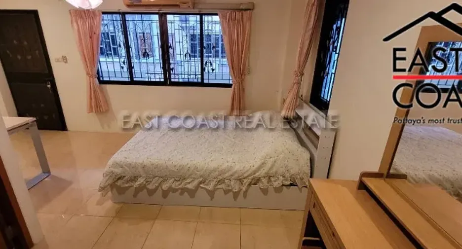 Haus zur Miete mit 4 Zimmer in Bang Lamung, Chonburi
