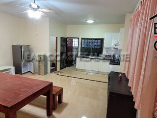 Casa en alquiler de 4 habitaciones en Bang Lamung, Chonburi