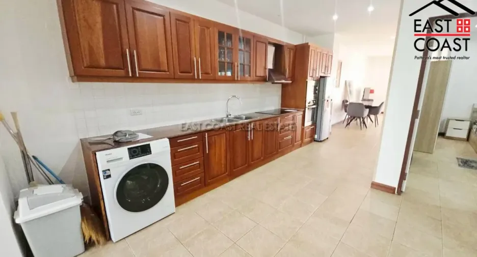 For rent 2 bedrooms condo in Bang Lamung, Chonburi