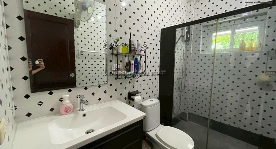 For rent 3 bedrooms house in East Pattaya, Pattaya