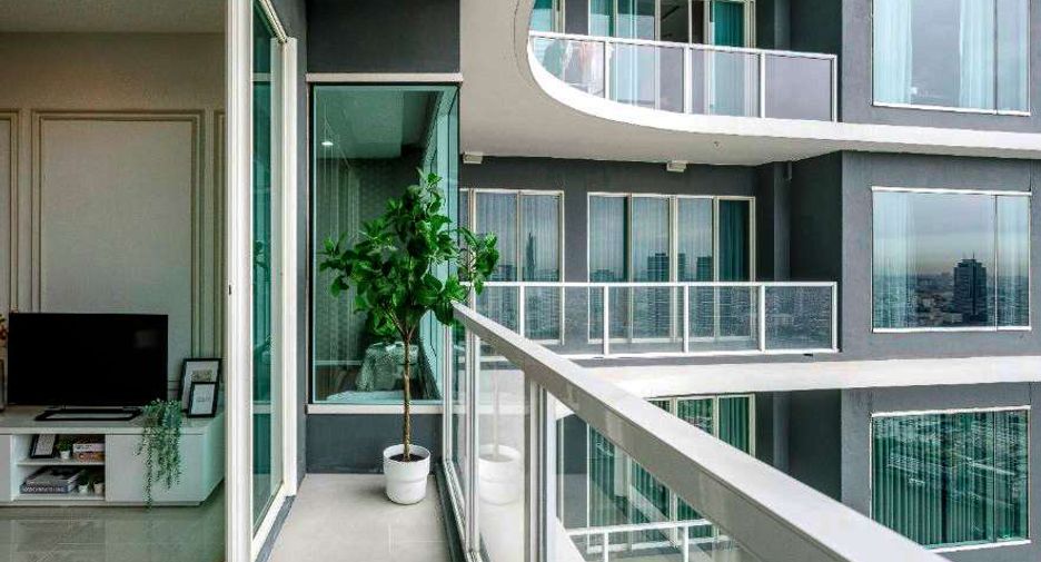 À louer et à vendre 2 chambres condo à Bang Kho Laem, Bangkok