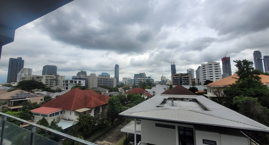 Wohnung zur Miete und zum Kauf mit 2 Zimmer in Watthana, Bangkok