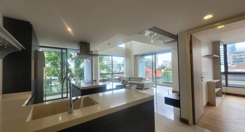 Wohnung zur Miete und zum Kauf mit 2 Zimmer in Watthana, Bangkok