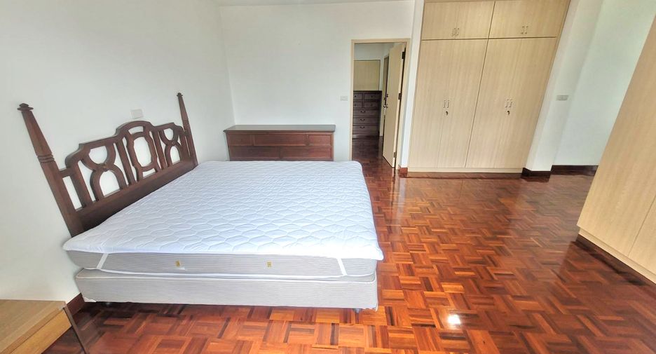 For rent 3 ベッドルーム condo in Watthana, Bangkok