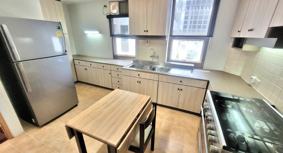 For rent 3 ベッドルーム condo in Watthana, Bangkok