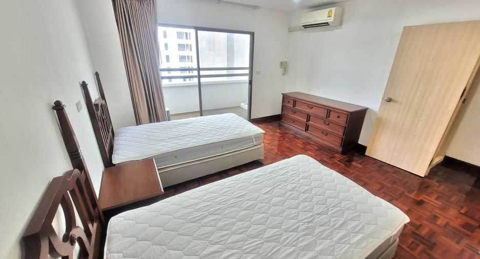 For rent 3 ベッドルーム condo in Watthana, Bangkok
