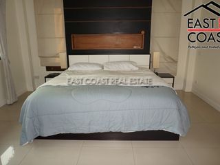 Casa en alquiler de 3 habitaciones en Bang Lamung, Chonburi