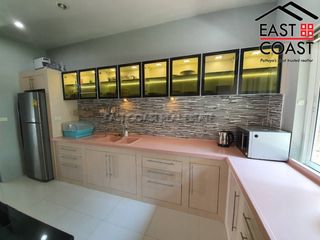 Casa en alquiler de 3 habitaciones en Bang Lamung, Chonburi