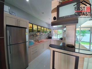 Casa en alquiler de 3 habitaciones en Bang Lamung, Chonburi