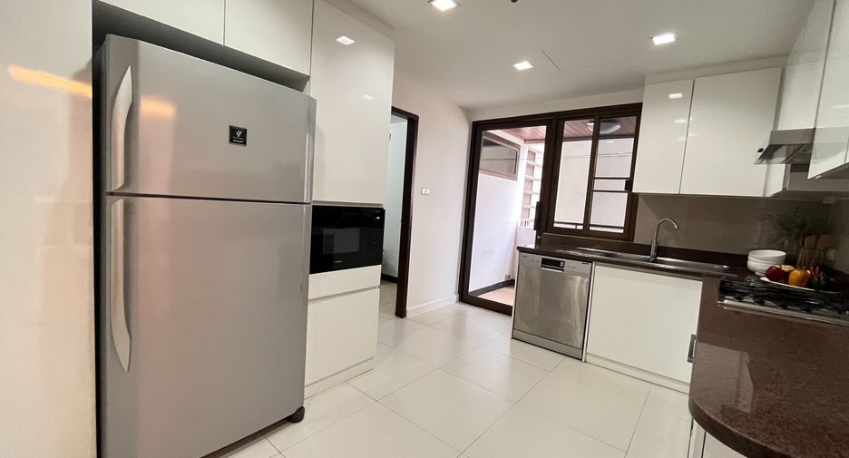 À louer 3 chambres condo à Khlong Toei, Bangkok