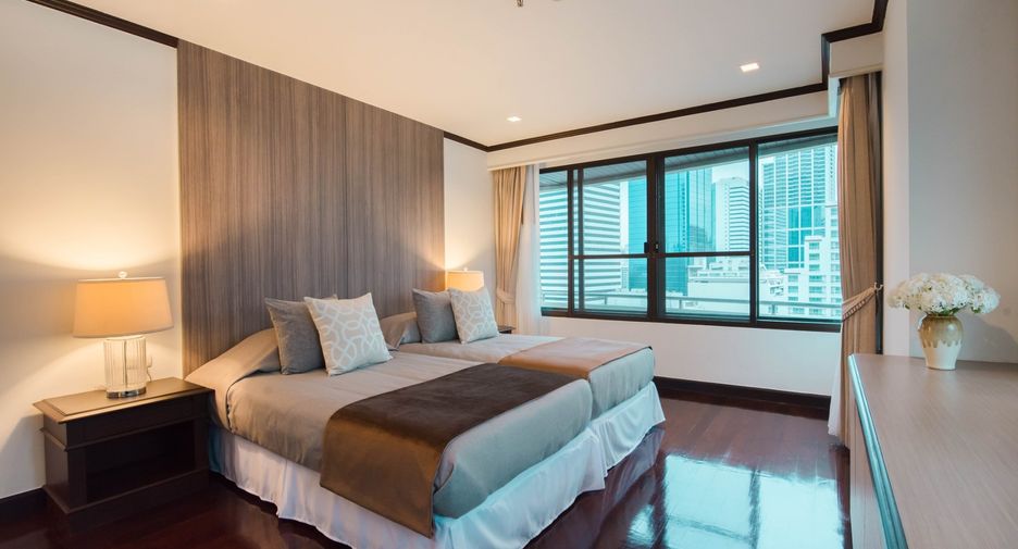 À louer 3 chambres condo à Khlong Toei, Bangkok